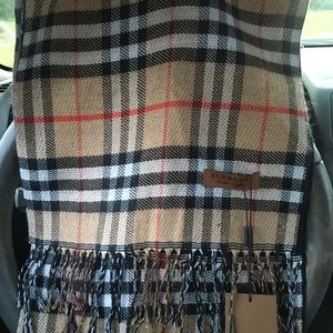 Burberry Cashmere scarf